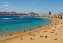 Пляжи Лас-Пальмаса Лас-Кантерас, Алькарванерас и укромные бухты Пляжи Лас-Пальмаса Лас-Кантерас, Алькарванерас и укромные бухты