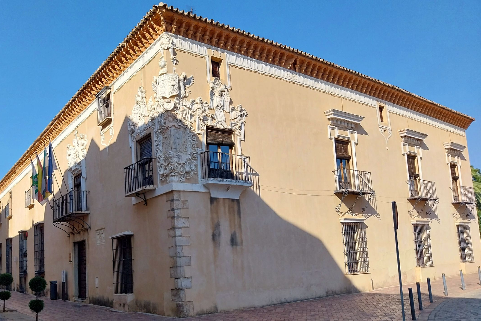 Palacio de Monsalud в историческом центре Альмендралехо