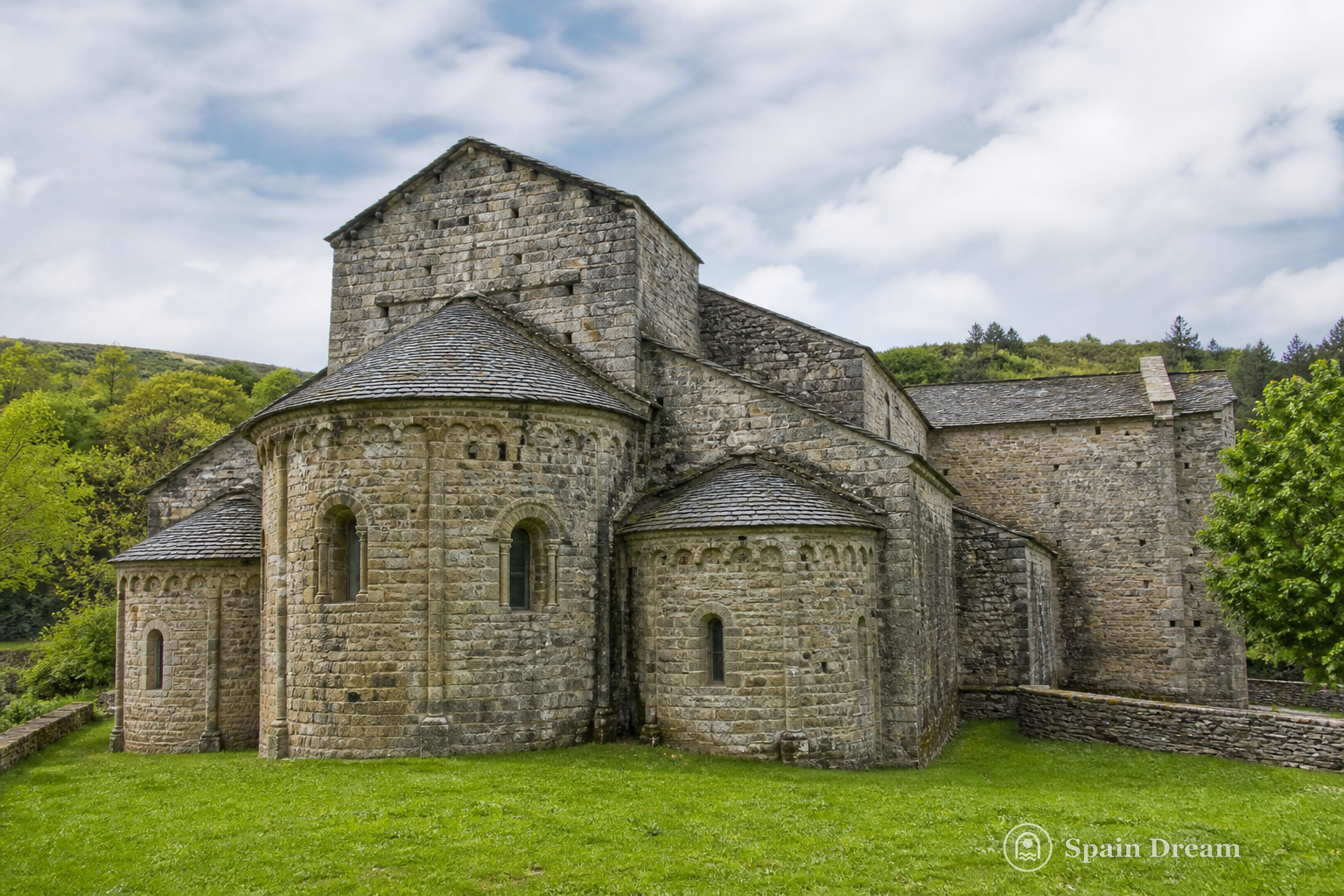 Романская базилика San Martiño de Mondoñedo возле Фоса