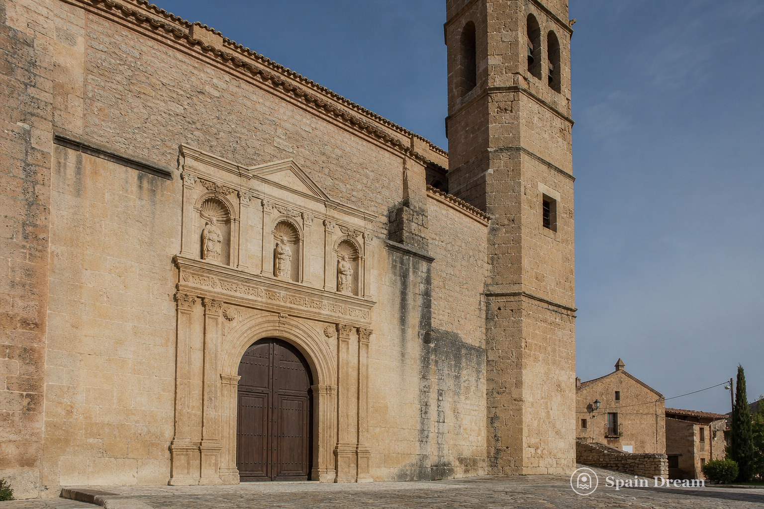 Платерескный портал церкви Nuestra Señora de los Ángeles