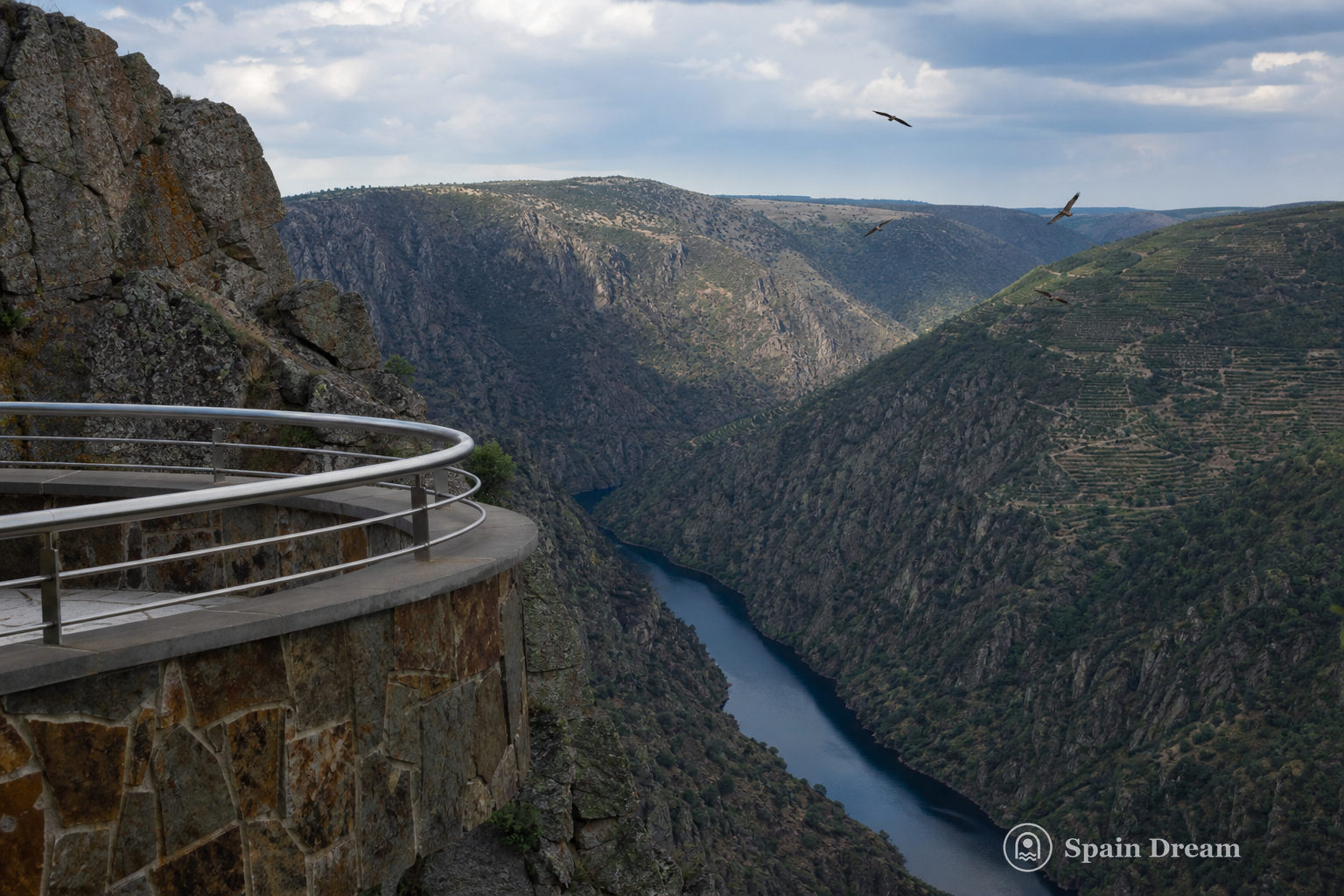 Смотровая Лас-Ханас над долиной Дуэро